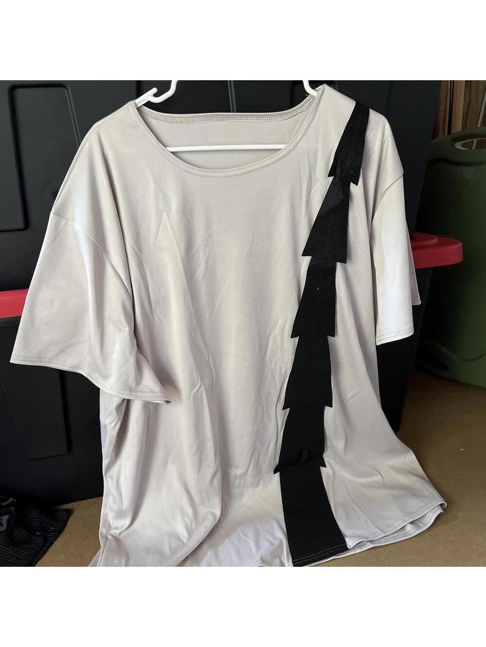 Unbranded Women's Cream and White Tshirt
